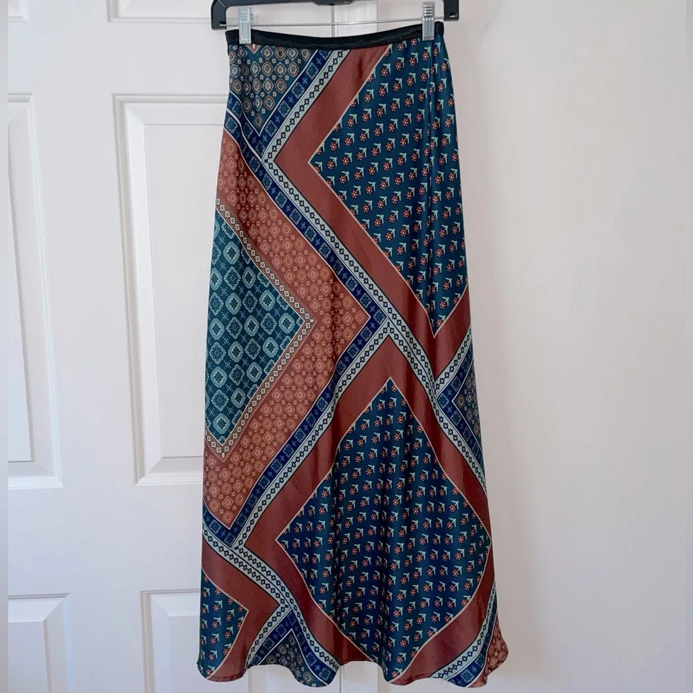 Bishop & Young Tasso Satin Slip Floral Bandana Patchwork Print Skirt Sz S - Picture 3 of 9